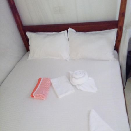 New Chili Lodge มิริสซา ภายนอก รูปภาพ