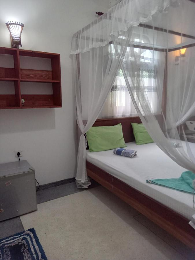 New Chili Lodge มิริสซา ภายนอก รูปภาพ