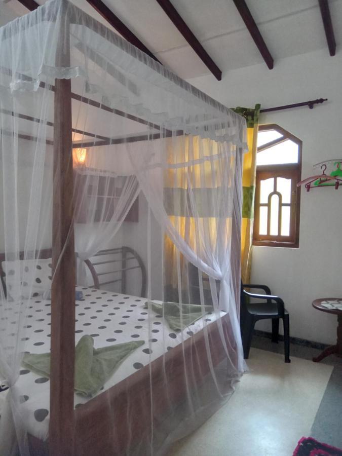 New Chili Lodge มิริสซา ภายนอก รูปภาพ